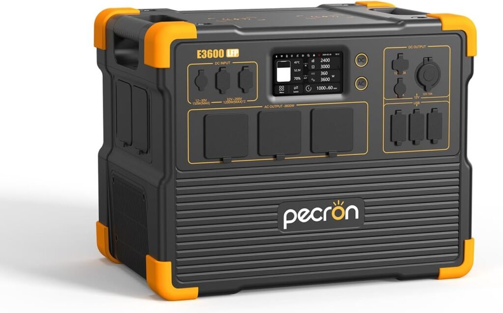 EcoFlow vs Pecron vs FOSSiBOT: La Verità sui Migliori Generatori Solari da 3600W Generatore Pecron E3600LFP con batteria LiFePO4 ad alta durata, caratterizzato da robusta struttura nera con protezioni angolari arancioni. Display centrale mostra stato della batteria e multiple connessioni input/output per diversi